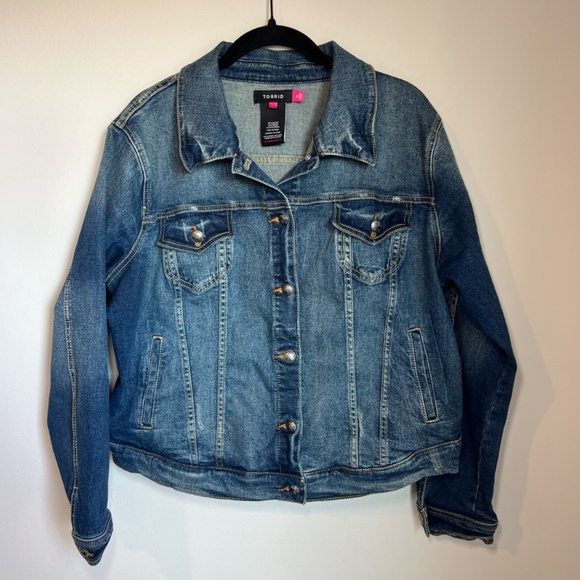 Torrid Womens Denim Jacket Medium Blue Jean Wash Casual Coat Stretch Plus Size 0 - Picture 1 of 14